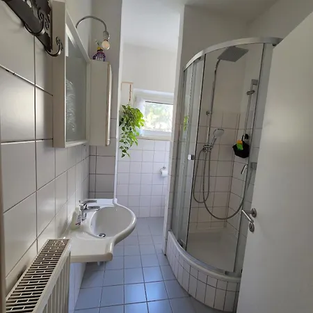 Giant Private Garden & Spacious Flat In 아파트 인스브루크
