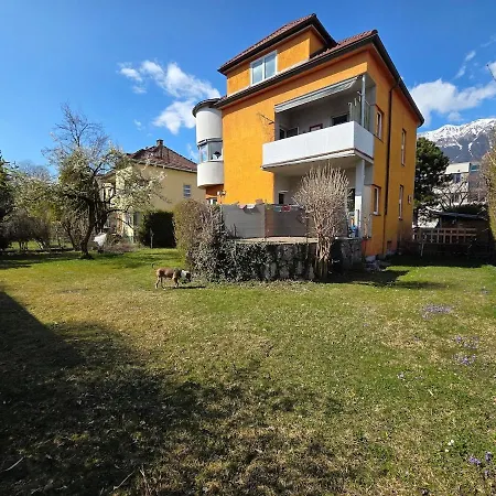 Giant Private Garden & Spacious Flat In * 인스브루크