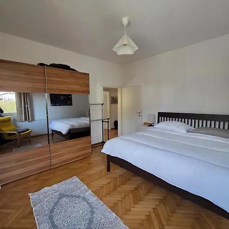 Giant Private Garden & Spacious Flat In * インスブルック