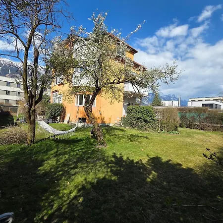 Giant Private Garden & Spacious Flat In Appartamento *