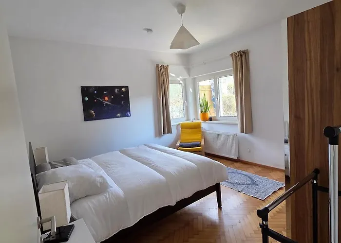 Appartamento Giant Private Garden & Spacious Flat In *
